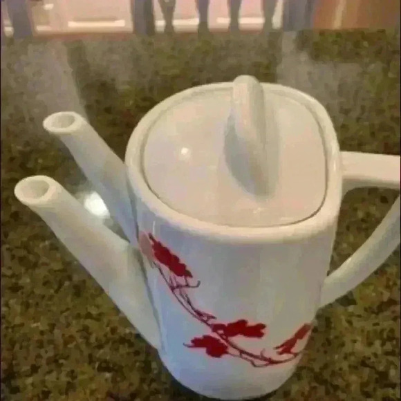 Marla Dawn Two-Spout, 2 Quart Teapot with two mugs - Picture 4 of 7